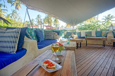 Indigo Beach Resort, vue 12