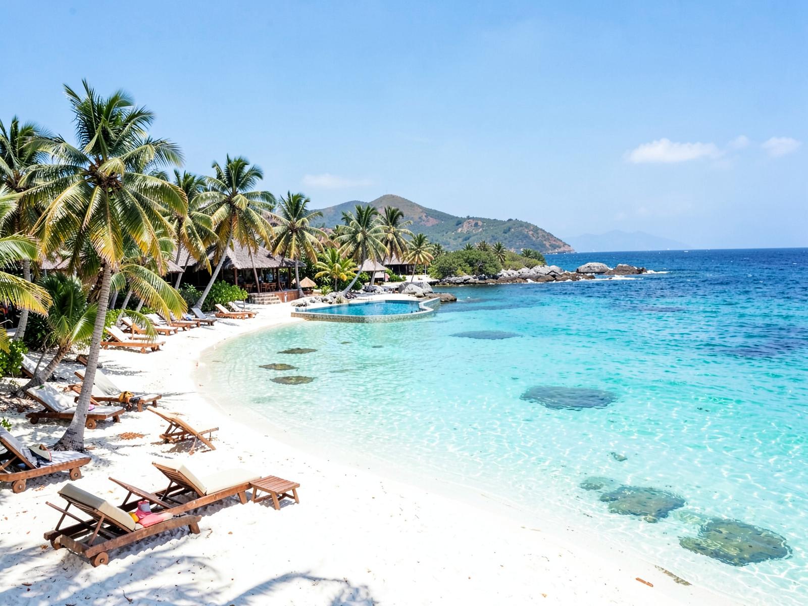 The Island Pongwe, Pongwe, côte est